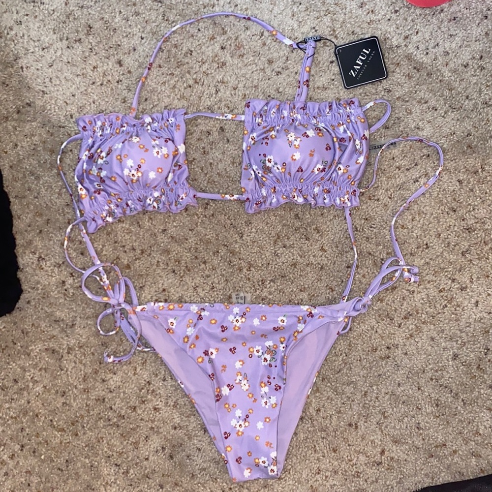 ZAFUL ditsy print bikini. NWT